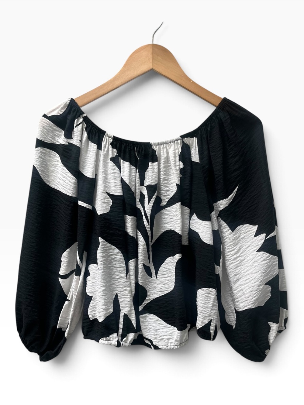 🖤 Nine West Black & White Floral Off-Shoulder Blouse